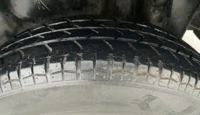 2013 Maruti Swift Dzire VXI, Petrol, Manual, 68,376 km, Left Rear Tyre Tread