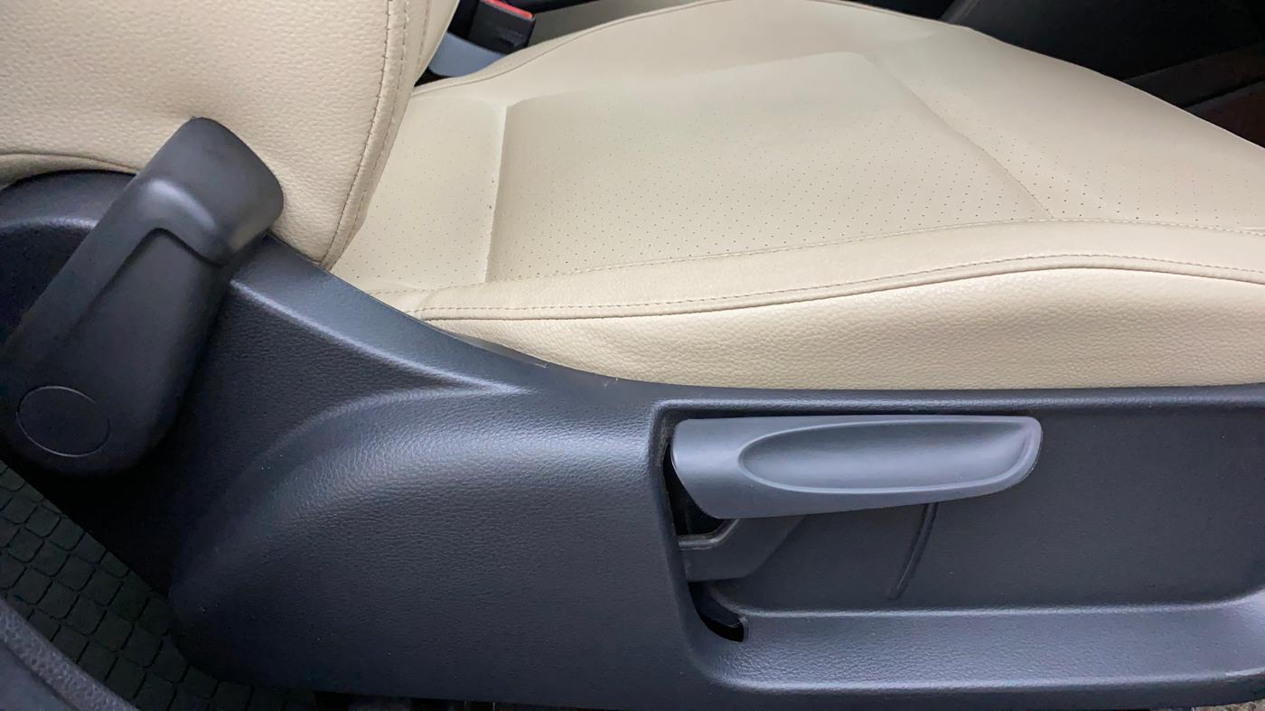 2021 Volkswagen Vento HIGHLINE PLUS 1.0L TSI AT, Petrol, Automatic, 35,407 km, Driver Side Adjustment Panel