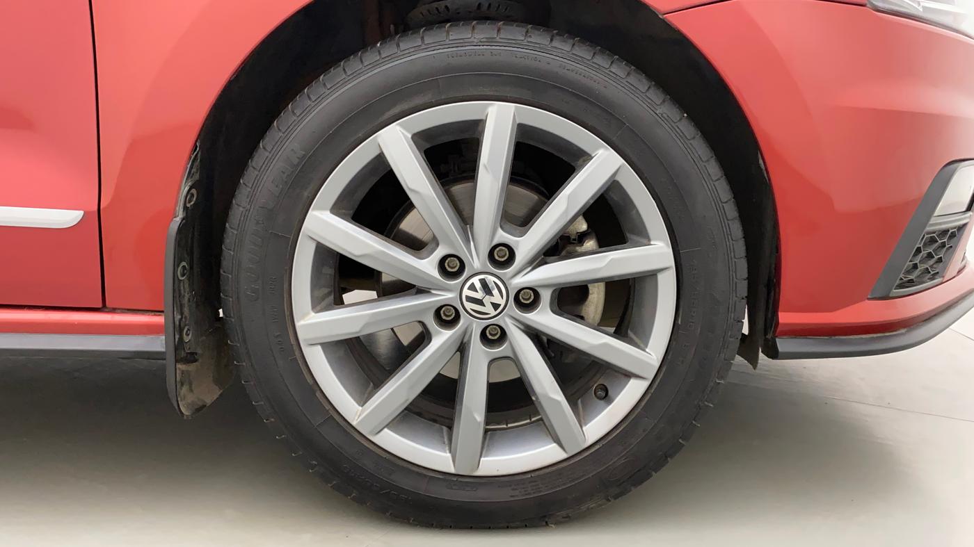 2021 Volkswagen Vento HIGHLINE PLUS 1.0L TSI AT, Petrol, Automatic, 35,407 km, Right Front Wheel