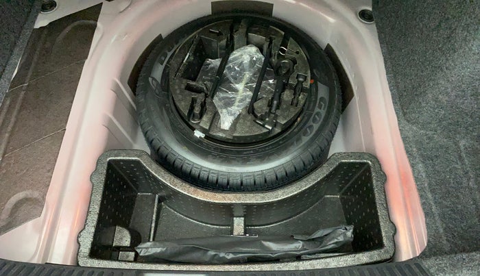 2021 Volkswagen Vento HIGHLINE PLUS 1.0L TSI AT, Petrol, Automatic, 35,407 km, Spare Tyre