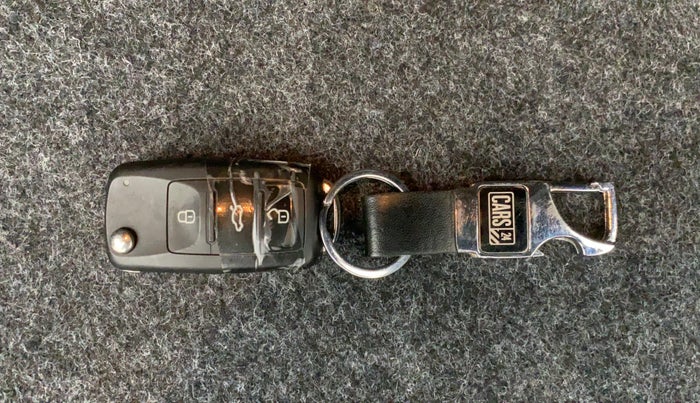 2021 Volkswagen Vento HIGHLINE PLUS 1.0L TSI AT, Petrol, Automatic, 35,407 km, Key Close Up