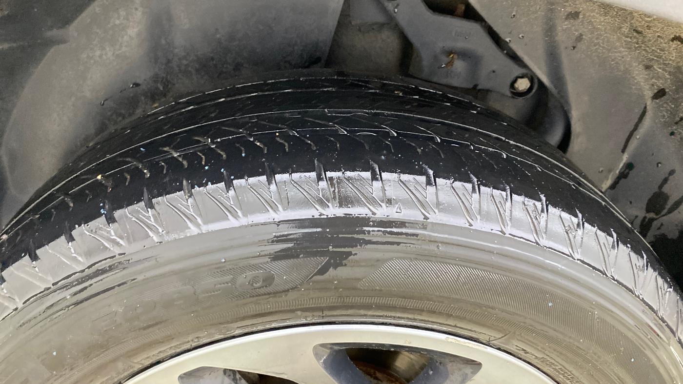 2023 Tata Safari XZA PLUS O DARK EDITION, Diesel, Automatic, 80,409 km, Right Rear Tyre Tread