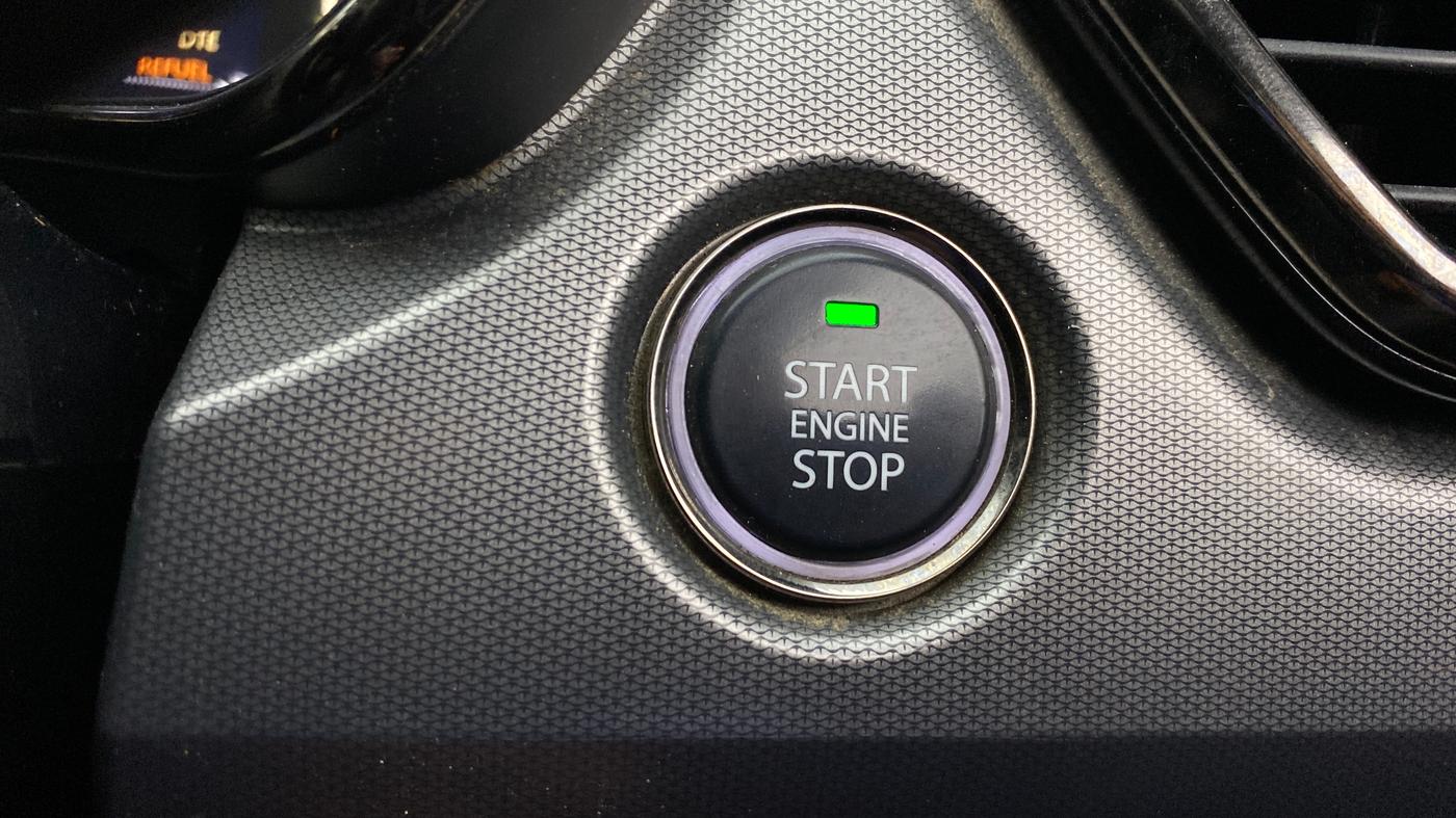 2023 Tata Safari XZA PLUS O DARK EDITION, Diesel, Automatic, 80,409 km, Keyless Start/ Stop Button