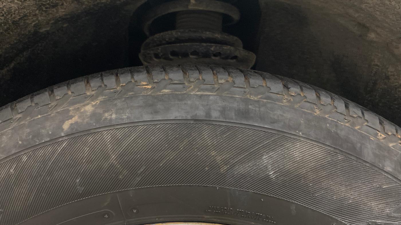 2020 Tata Harrier XZA PLUS 2.0L, Diesel, Automatic, 1,02,173 km, Right Front Tyre Tread