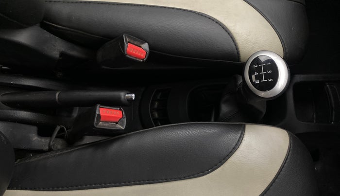 2013 Maruti Wagon R 1.0 VXI, Petrol, Manual, 65,788 km, Gear Lever