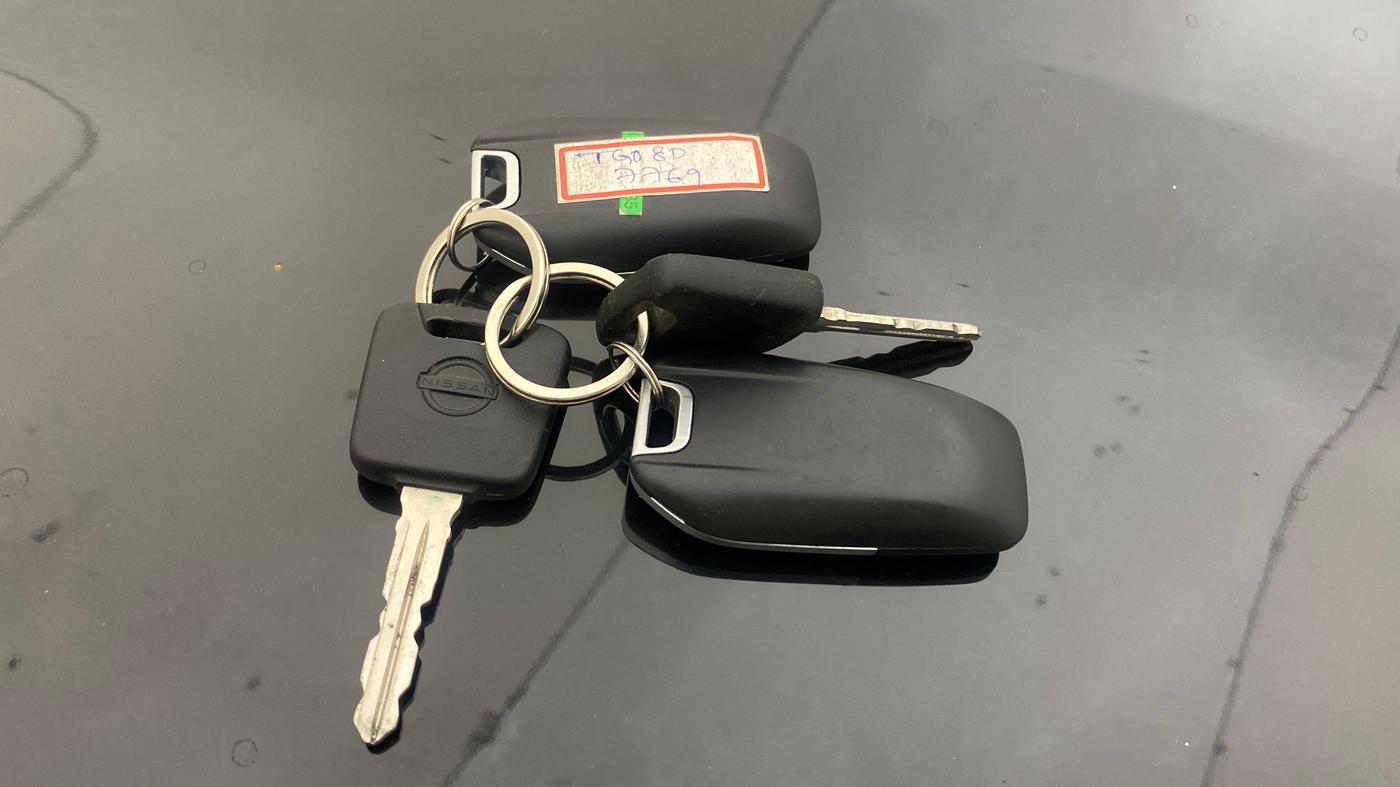 2024 Nissan MAGNITE  XE AMT EZ Shift, Petrol, Automatic, 21,183 km, Key Close Up