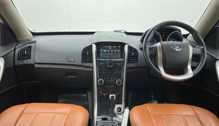 2019 Mahindra XUV500 W9 AT, Diesel, Automatic, 86,802 km, Dashboard