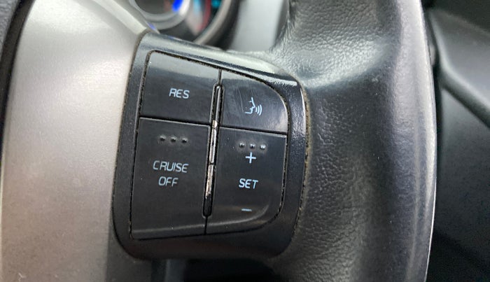 2019 Mahindra XUV500 W9 AT, Diesel, Automatic, 86,802 km, Adaptive Cruise Control