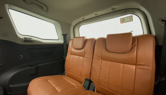 2019 Mahindra XUV500 W9 AT, Diesel, Automatic, 86,802 km, Third Seat Row ( optional )