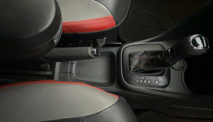 2018 Skoda Rapid STYLE 1.6 MPI AT, Petrol, Automatic, 58,515 km, Gear Lever