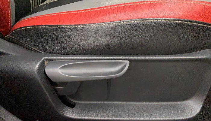 2018 Skoda Rapid STYLE 1.6 MPI AT, Petrol, Automatic, 58,515 km, Driver Side Adjustment Panel