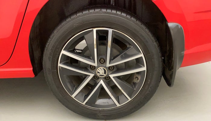 2018 Skoda Rapid STYLE 1.6 MPI AT, Petrol, Automatic, 58,515 km, Left Rear Wheel