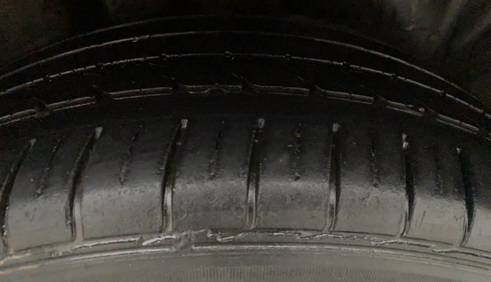 2018 Skoda Rapid STYLE 1.6 MPI AT, Petrol, Automatic, 58,515 km, Right Rear Tyre Tread