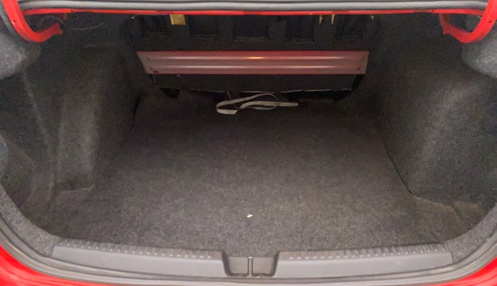 2018 Skoda Rapid STYLE 1.6 MPI AT, Petrol, Automatic, 58,515 km, Boot Inside