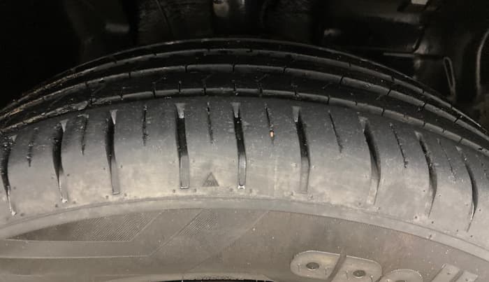 2022 Tata PUNCH CREATIVE  AMT, Petrol, Automatic, 21,683 km, Right Front Tyre Tread