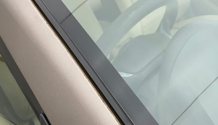2011 Honda City 1.5L I-VTEC V MT, Petrol, Manual, 69,466 km, Right A pillar - Paint is slightly faded