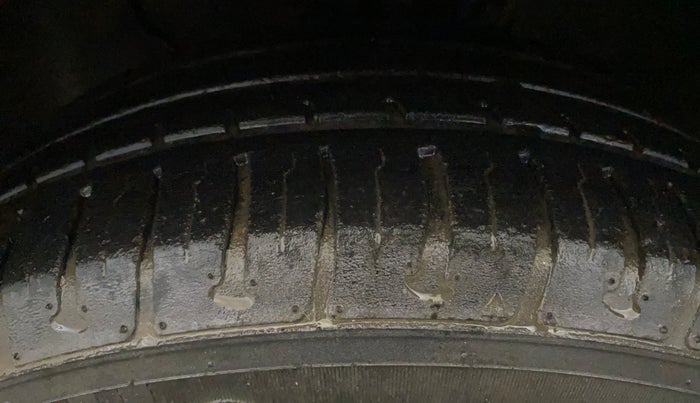 2017 Hyundai Elite i20 SPORTZ 1.2, Petrol, Manual, 79,297 km, Left Front Tyre Tread