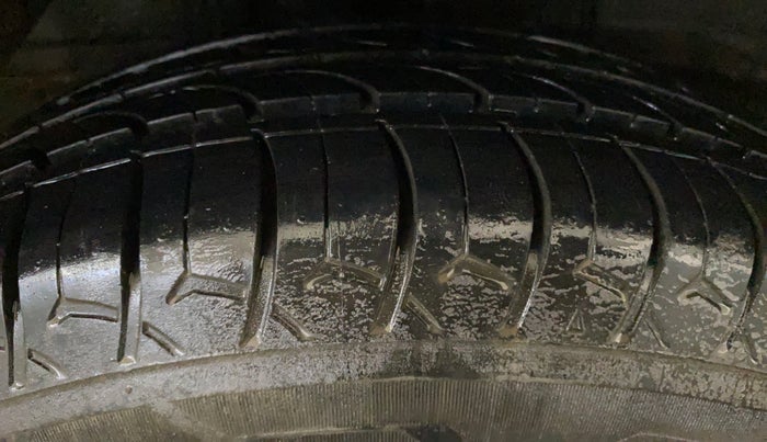 2017 Hyundai Elite i20 SPORTZ 1.2, Petrol, Manual, 79,297 km, Right Rear Tyre Tread