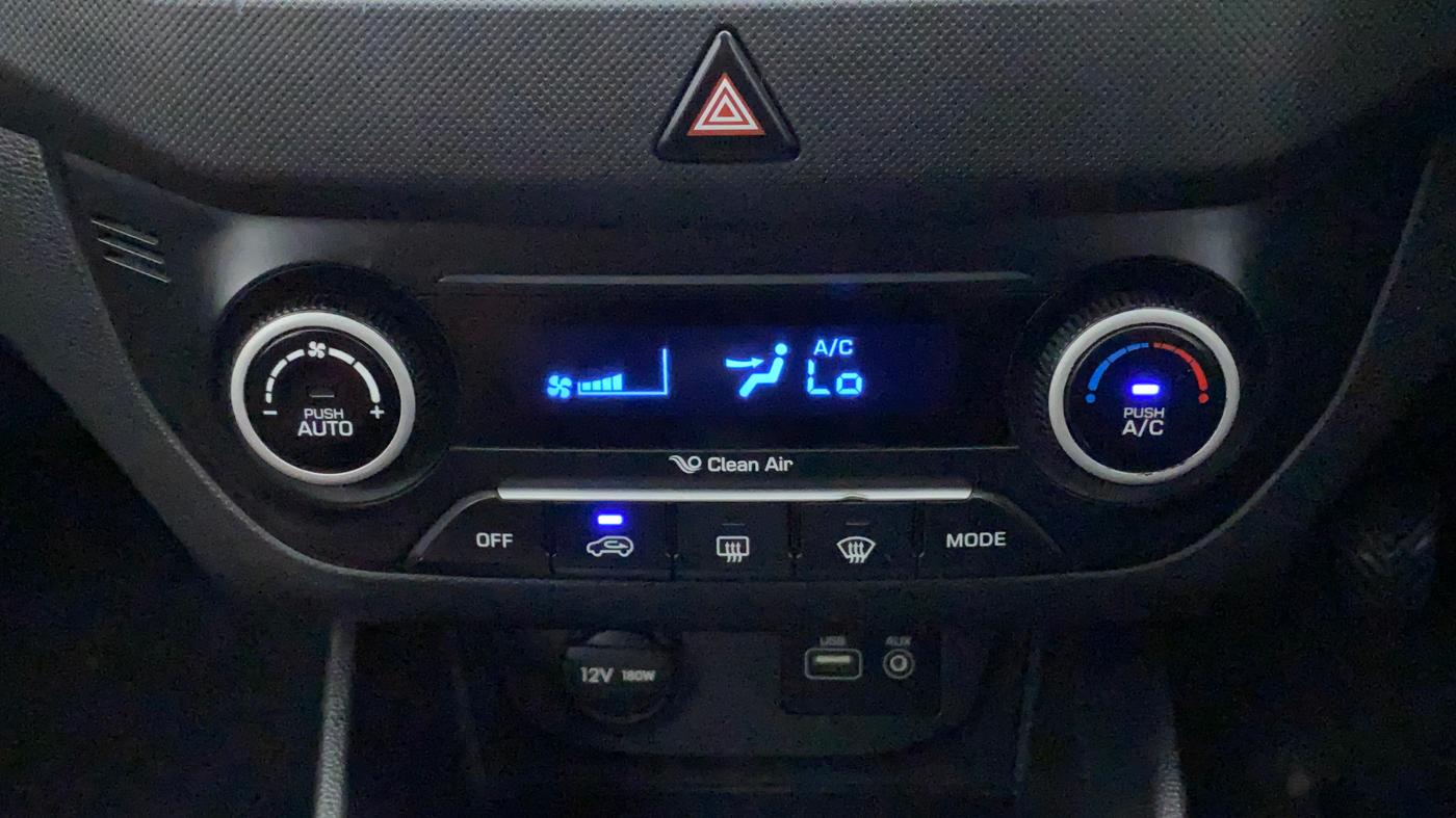 2016 Hyundai Creta SX PLUS  ANNIVERSARY EDITION 1.6 PETROL, Petrol, Manual, 55,856 km, Automatic Climate Control