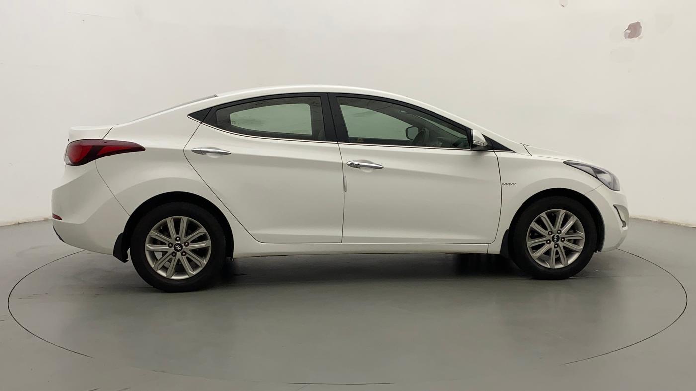 2016 Hyundai New Elantra 1.8 SX MT VTVT, Petrol, Manual, 31,873 km, Right Side