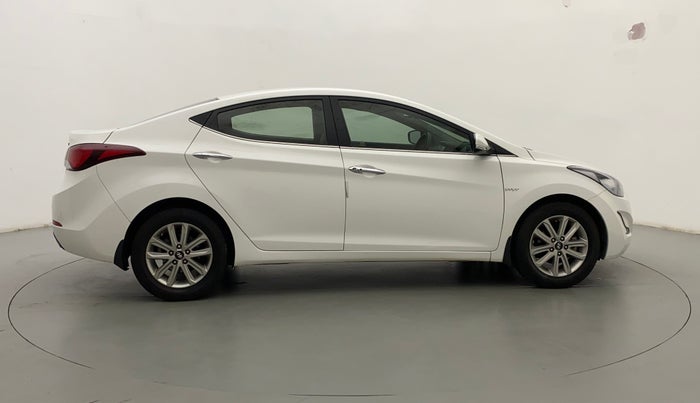 2016 Hyundai New Elantra 1.8 SX MT VTVT, Petrol, Manual, 31,873 km, Right Side