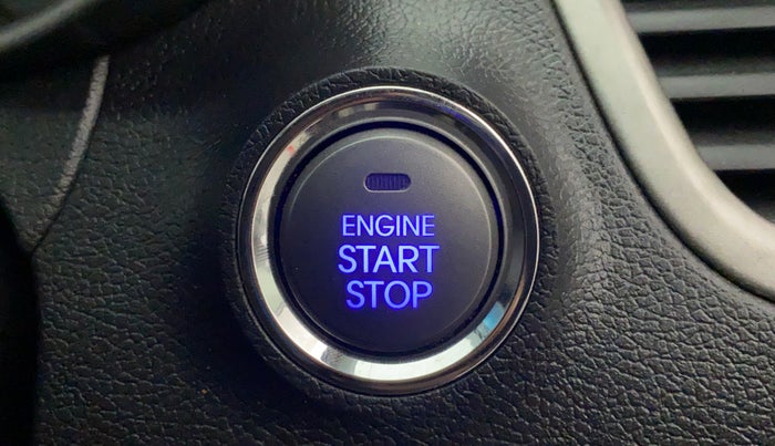 2016 Hyundai New Elantra 1.8 SX MT VTVT, Petrol, Manual, 31,873 km, Keyless Start/ Stop Button