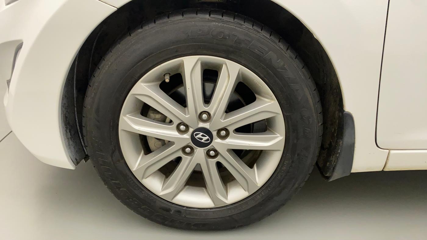 2016 Hyundai New Elantra 1.8 SX MT VTVT, Petrol, Manual, 31,873 km, Left Front Wheel