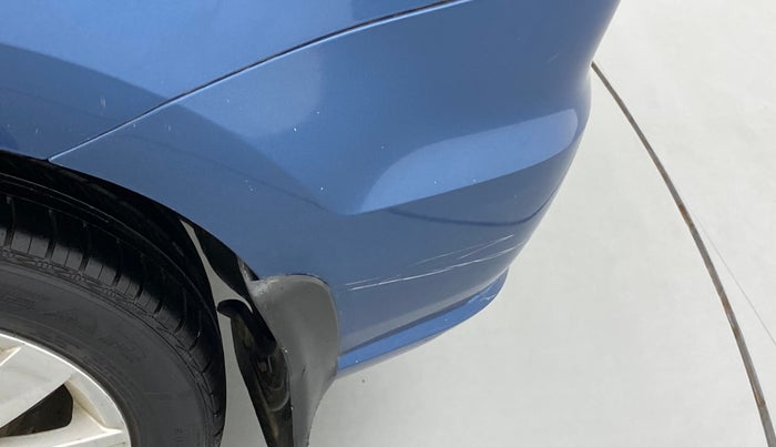2016 Volkswagen Ameo HIGHLINE1.2L, Petrol, Manual, 1,05,297 km, Rear bumper - Minor scratches