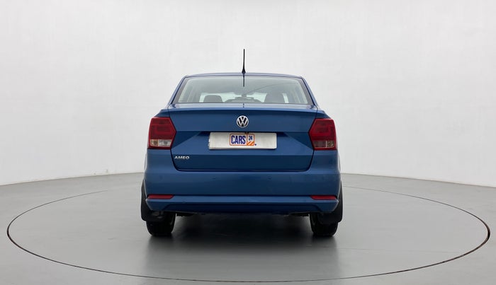 2016 Volkswagen Ameo HIGHLINE1.2L, Petrol, Manual, 1,05,297 km, Back/Rear