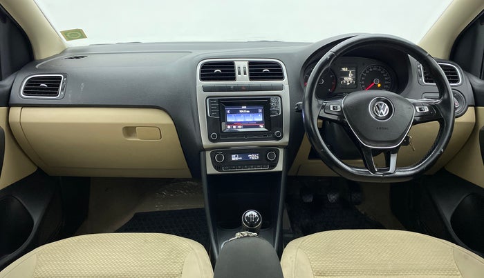 2016 Volkswagen Ameo HIGHLINE1.2L, Petrol, Manual, 1,05,297 km, Dashboard