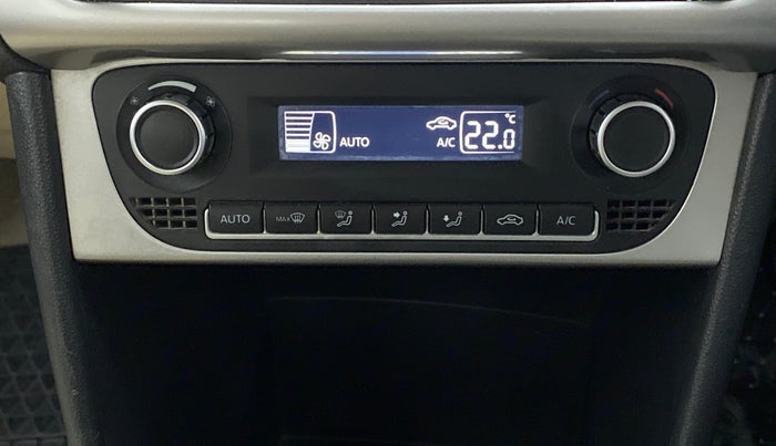 2016 Volkswagen Ameo HIGHLINE1.2L, Petrol, Manual, 1,05,297 km, Automatic Climate Control