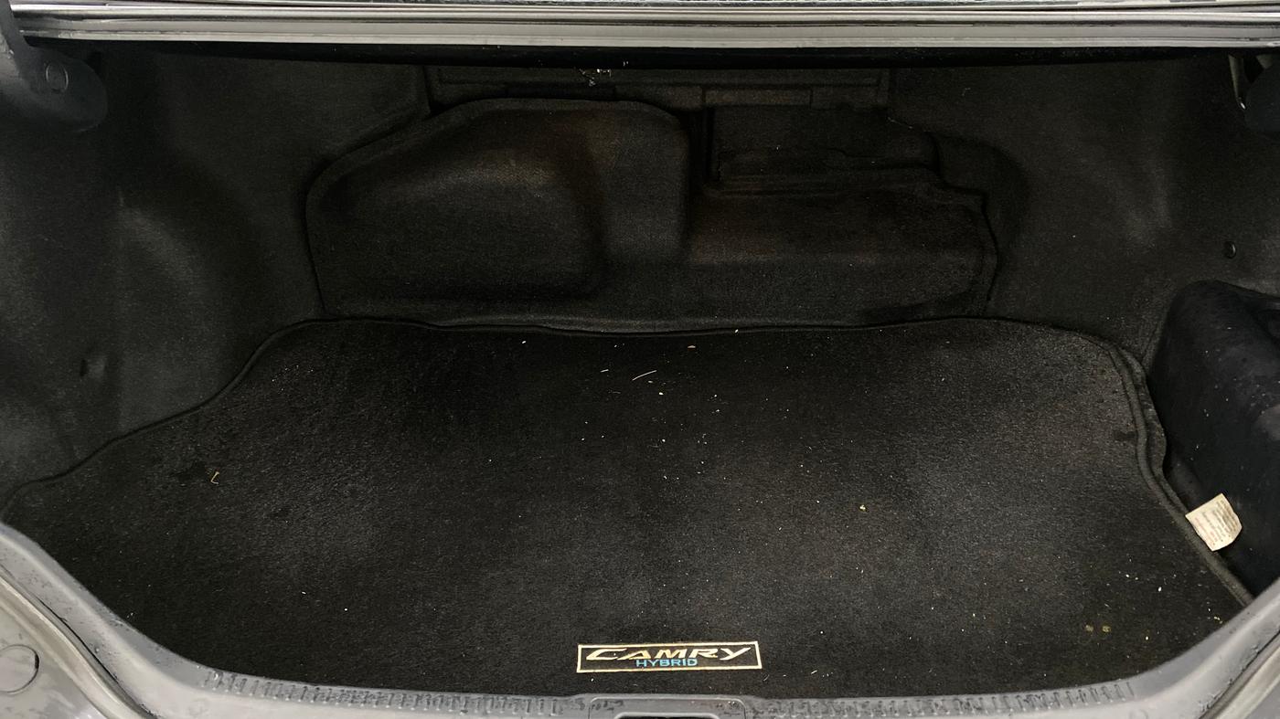 2016 Toyota Camry HYBRID, Hybrid, Automatic, 80,500 km, Boot Inside