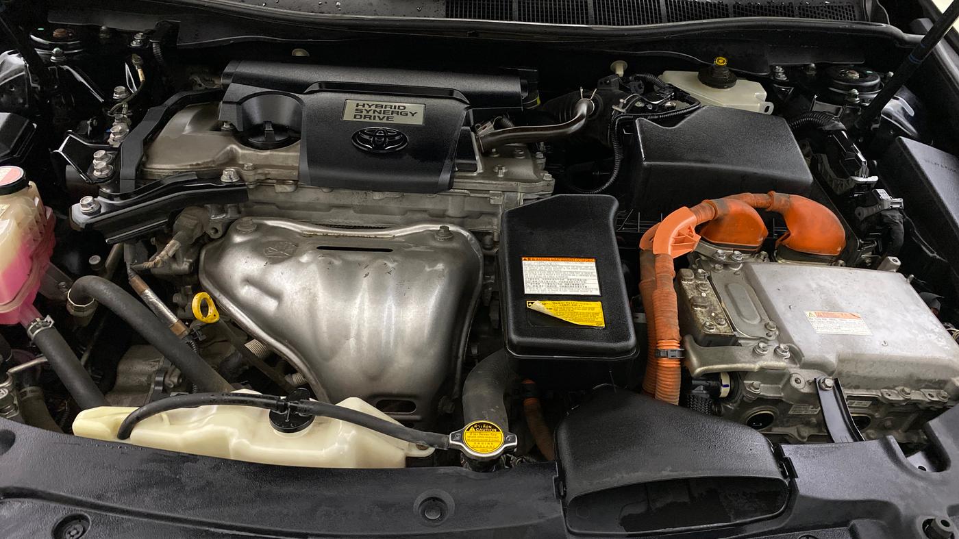 2016 Toyota Camry HYBRID, Hybrid, Automatic, 80,500 km, Engine View