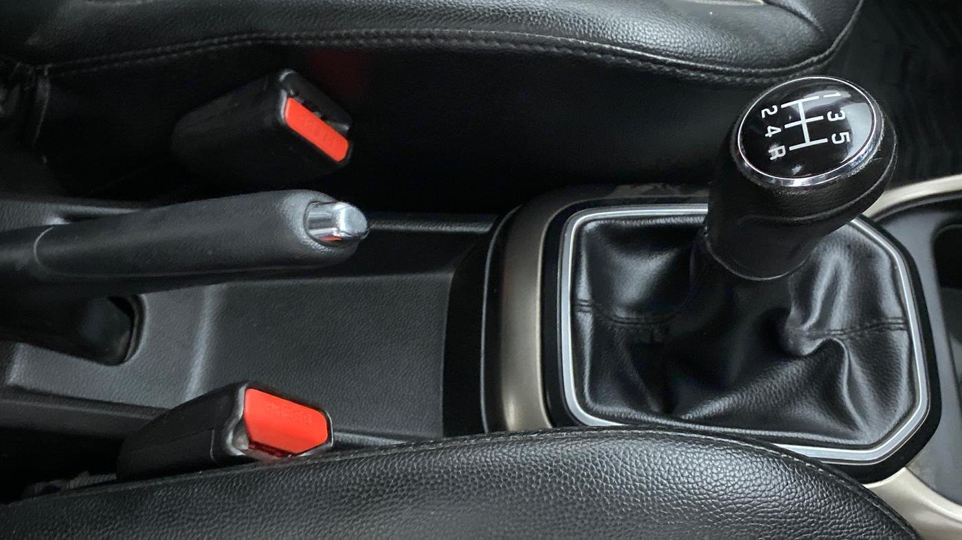 2017 Maruti IGNIS DELTA 1.2 K12, Petrol, Manual, 62,479 km, Gear Lever