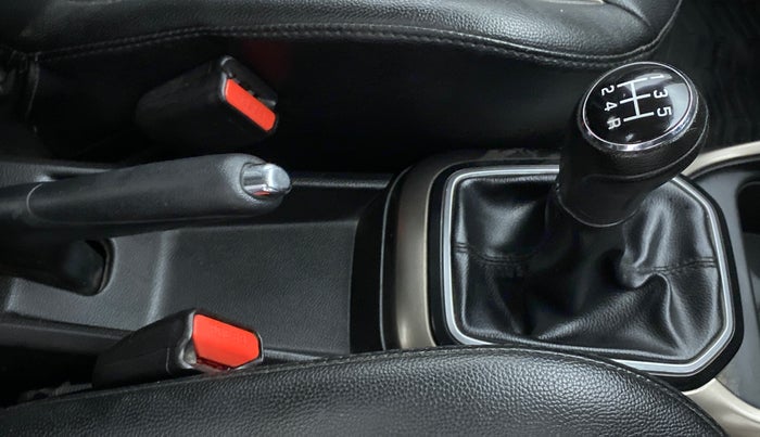2017 Maruti IGNIS DELTA 1.2 K12, Petrol, Manual, 62,479 km, Gear Lever