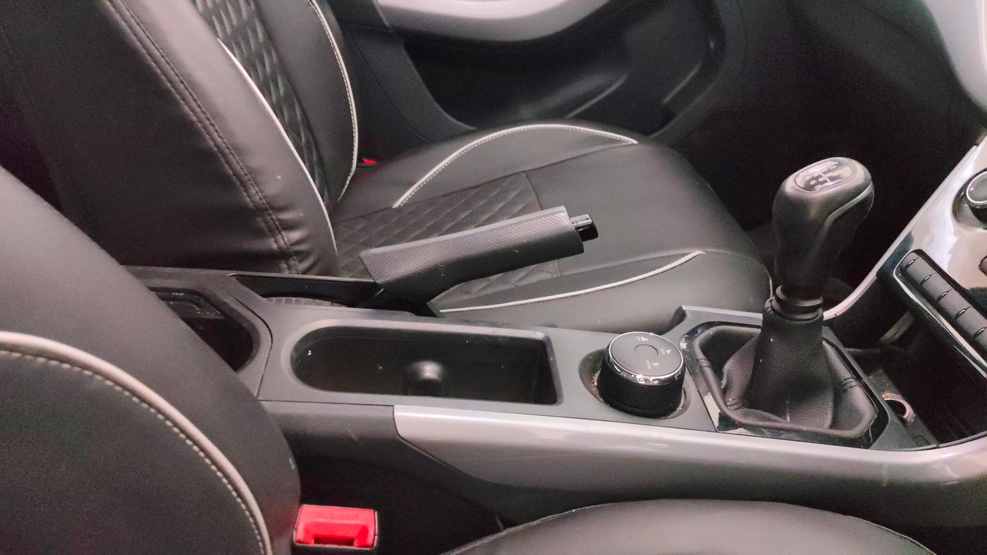 2022 Tata NEXON XM SUNROOF PETROL, Petrol, Manual, 32,132 km, Gear Lever