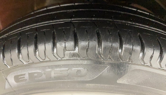 2018 Maruti Dzire VXI AMT, Petrol, Automatic, 41,431 km, Right Front Tyre Tread