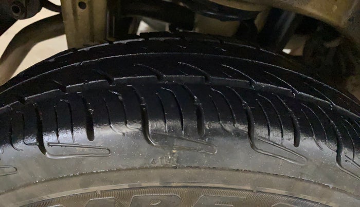 2014 Maruti Alto 800 LXI, Petrol, Manual, 69,773 km, Right Rear Tyre Tread