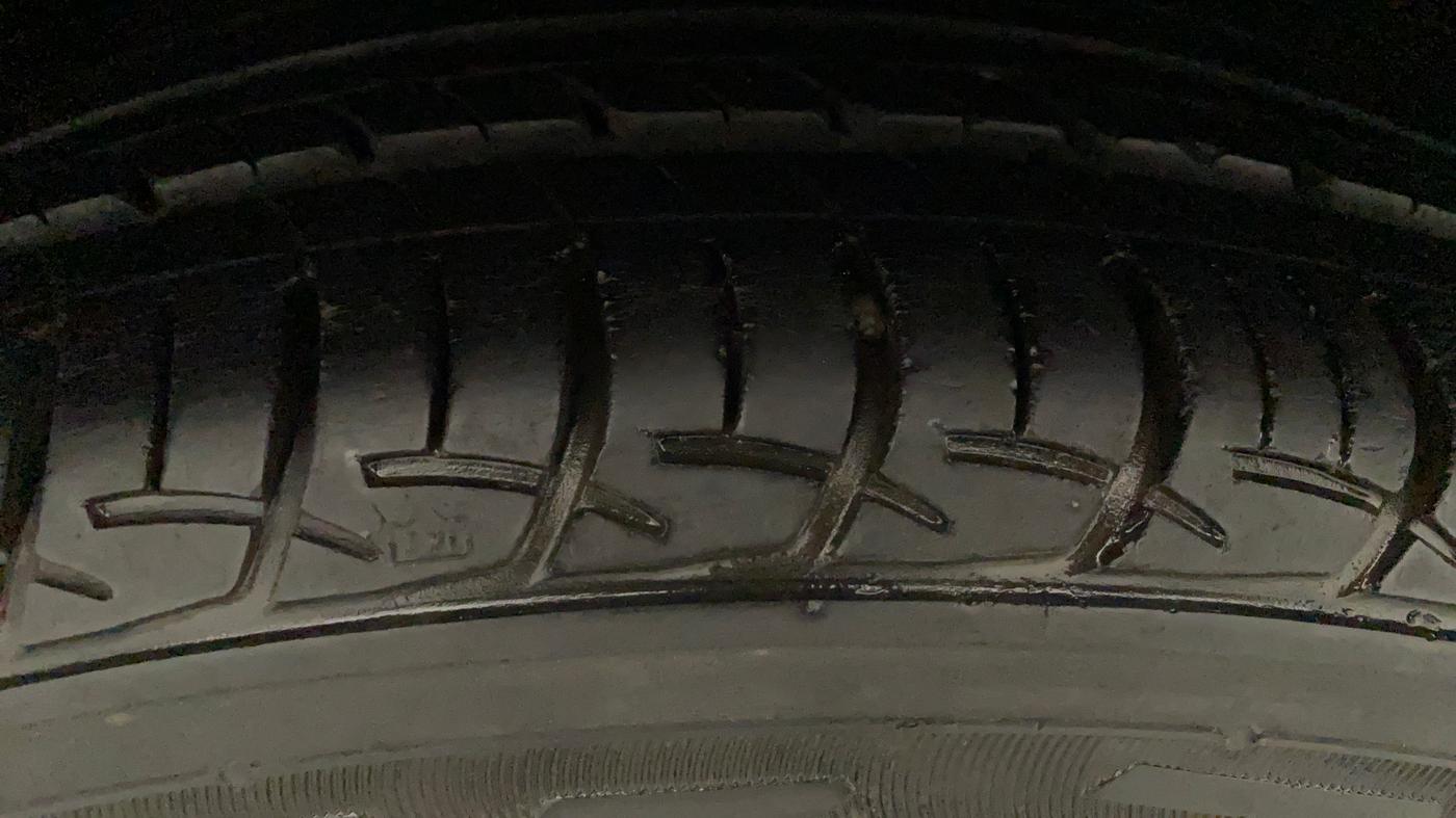 2018 Maruti Baleno DELTA PETROL 1.2, Petrol, Manual, 44,310 km, Right Rear Tyre Tread
