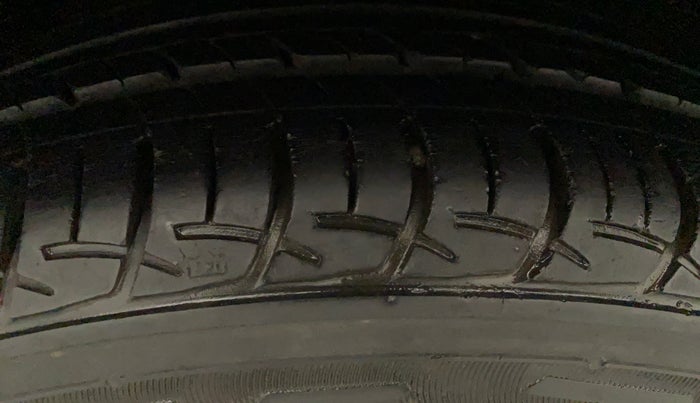 2018 Maruti Baleno DELTA PETROL 1.2, Petrol, Manual, 44,310 km, Right Rear Tyre Tread