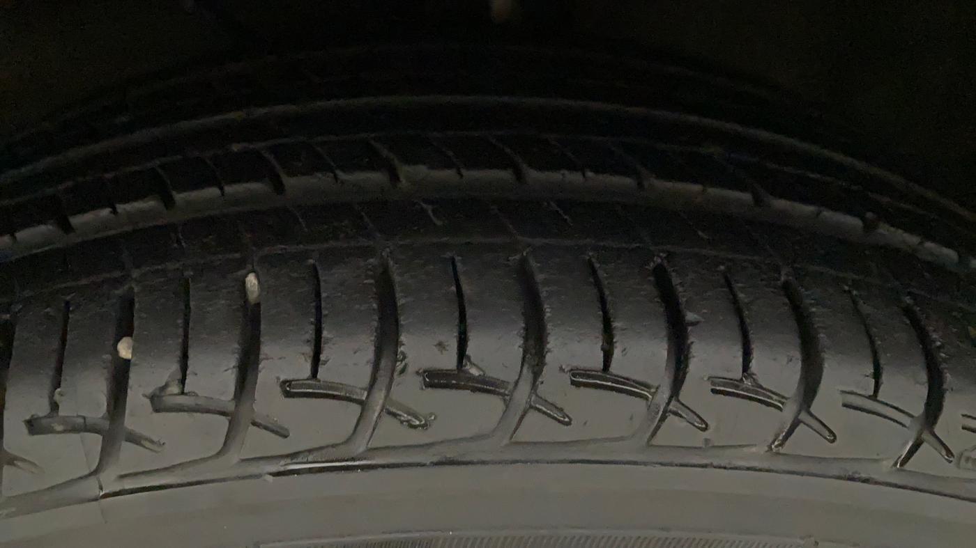 2018 Maruti Baleno DELTA PETROL 1.2, Petrol, Manual, 44,310 km, Left Front Tyre Tread
