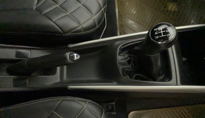 2018 Maruti Baleno DELTA PETROL 1.2, Petrol, Manual, 44,310 km, Gear Lever