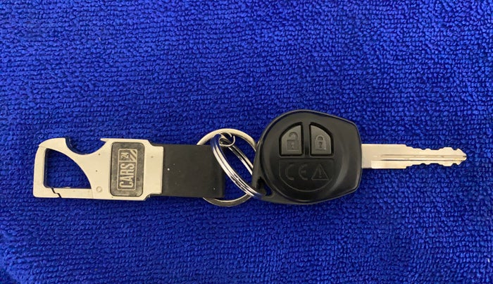 2018 Maruti Baleno DELTA PETROL 1.2, Petrol, Manual, 44,310 km, Key Close Up
