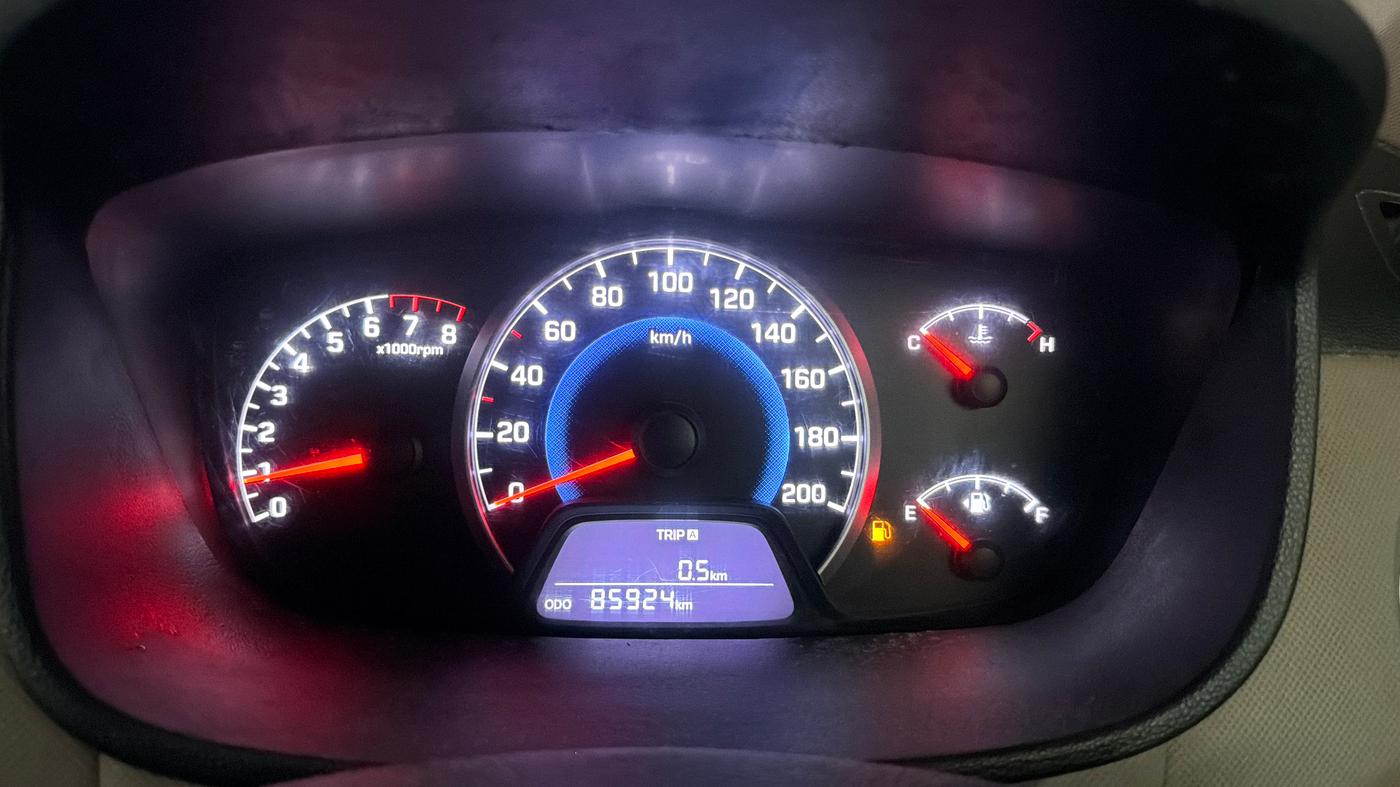 2015 Hyundai Grand i10 SPORTZ 1.2 KAPPA VTVT, Petrol, Manual, 85,913 km, Odometer Image