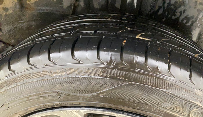 2022 Tata ALTROZ XZA PLUS DARK EDTION, Petrol, Automatic, 76,384 km, Left Rear Tyre Tread