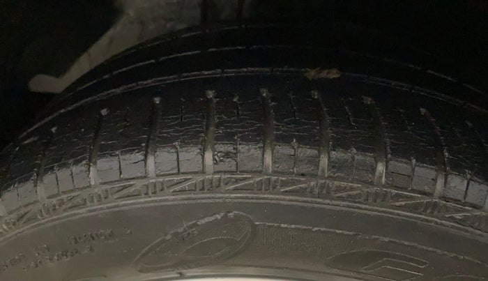 2014 Hyundai i20 SPORTZ 1.2, Petrol, Manual, 51,112 km, Left Front Tyre Tread