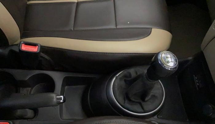 2014 Hyundai i20 SPORTZ 1.2, Petrol, Manual, 51,112 km, Gear Lever