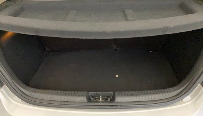 2014 Hyundai i20 SPORTZ 1.2, Petrol, Manual, 51,112 km, Boot Inside