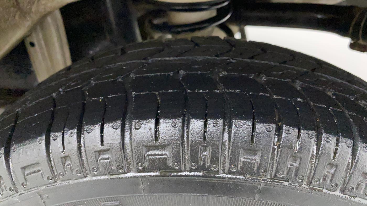 2017 Maruti Alto 800 LXI, Petrol, Manual, 69,597 km, Left Rear Tyre Tread