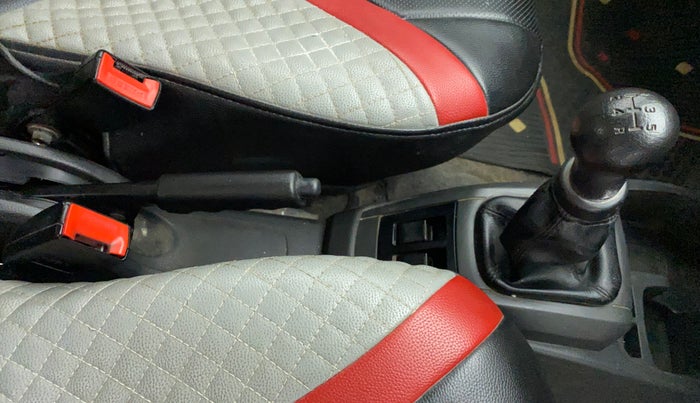2017 Maruti Alto 800 LXI, Petrol, Manual, 69,597 km, Gear Lever